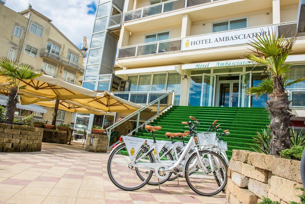 Hotel Ambasciatori Соттомарина Экстерьер фото